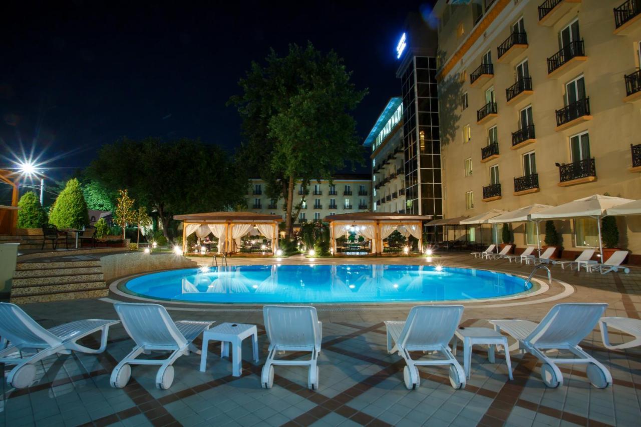 Lotte City Hotels Tashkent Palace Exterior foto